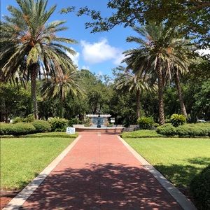 Meet your Posher, Leeritta